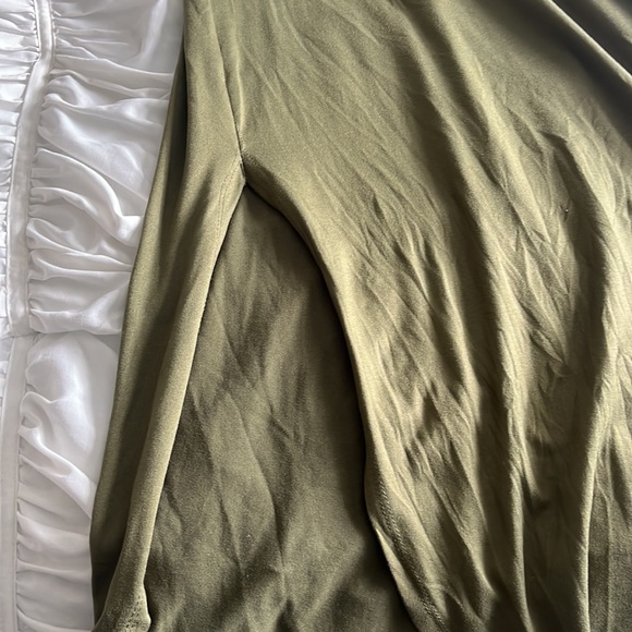 Olive green T-shirt dress - Picture 4 of 5